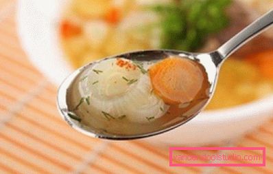 морква і цибуля на ложці морква і цибуля на ложці