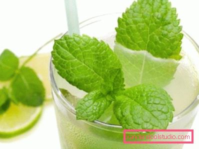напій з лаймом і м'ятою напій з лаймом і м'ятою