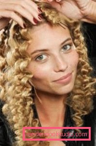 Хімічна завивка волосся і її види