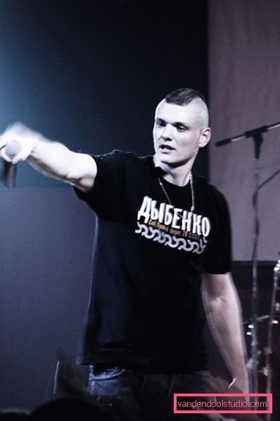 Як називається зачіска Тоні Раута - фото