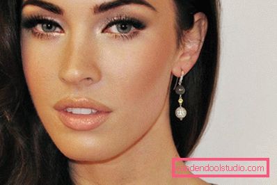 Megan Fox з ніжним макіяжем Megan Fox з ніжним макіяжем