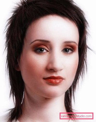 Стрижка італійка на середні волосся Стрижка «Італійка» - поєднання витонченості