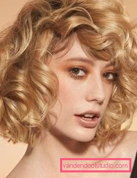 Стрижки для кучерявого волосся