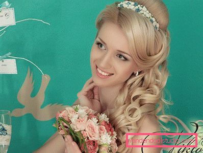 Весільні зачіски на довге волосся - 250 актуальних фотографій