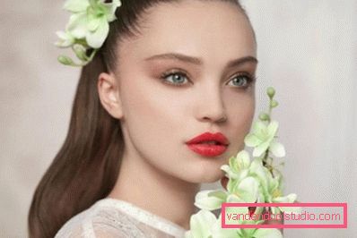 наречена з яскравими губами наречена з яскравими губами